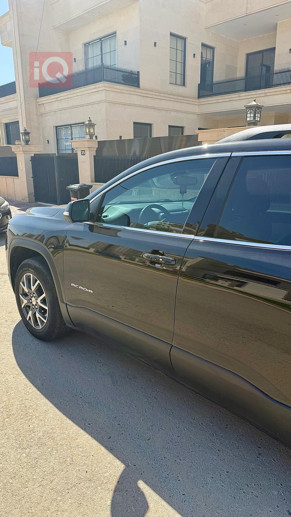 GMC Acadia